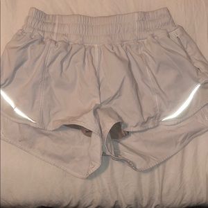 LULU LEMON SIZE 4 SHORTS